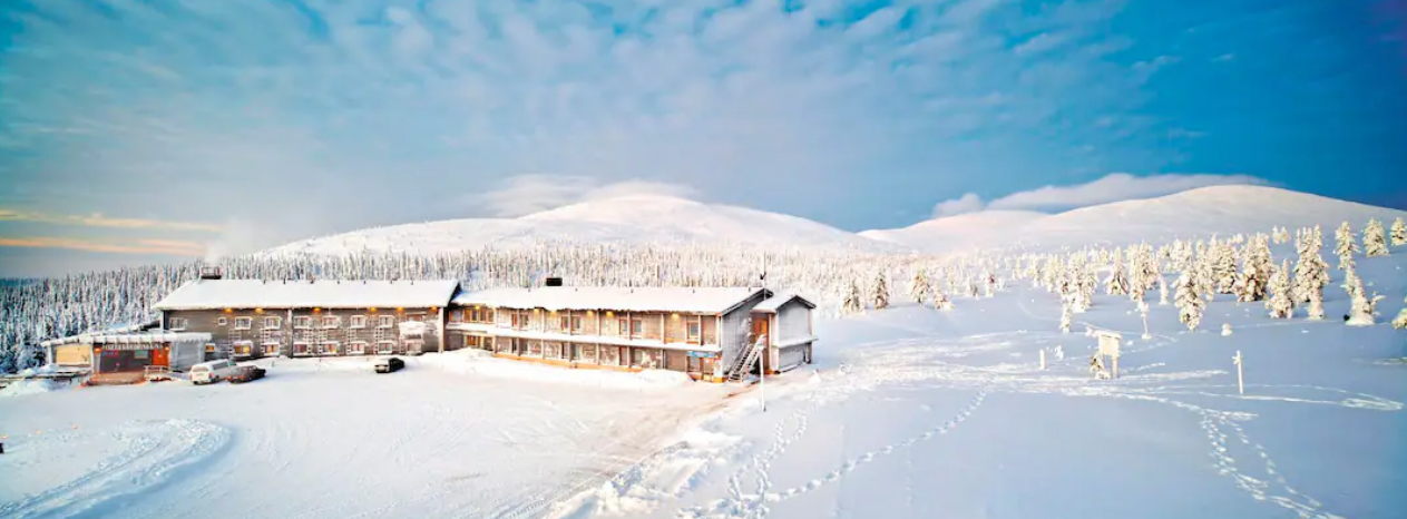 Snowy Wilderness Lodge
